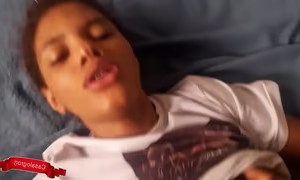 Comendo a novinha depois do almoço bom demais